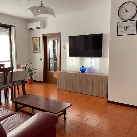 Appartamento Spazioso Con 3 Camere Da Letto Riva del Garda Exterior photo