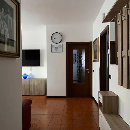 Appartamento Spazioso Con 3 Camere Da Letto Riva del Garda Exterior photo