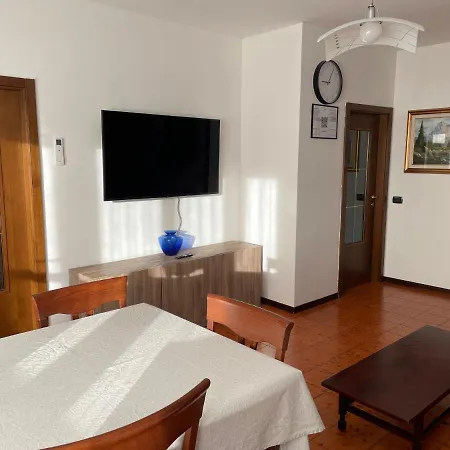Appartamento Spazioso Con 3 Camere Da Letto Riva del Garda Exterior photo