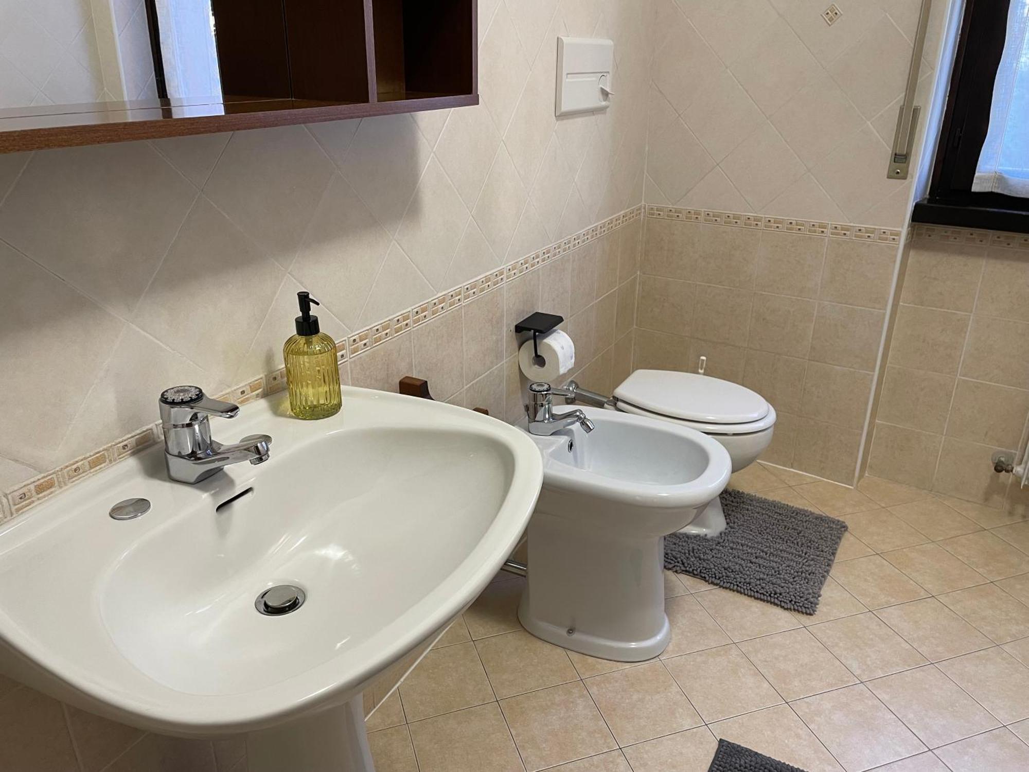 Apartment Spazioso Con 3 Da Letto *
